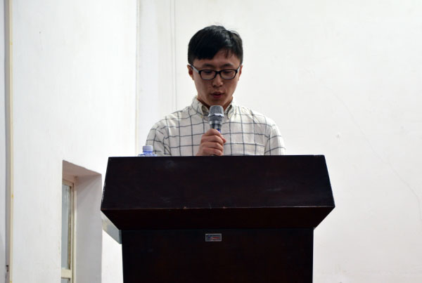 学生代表发言